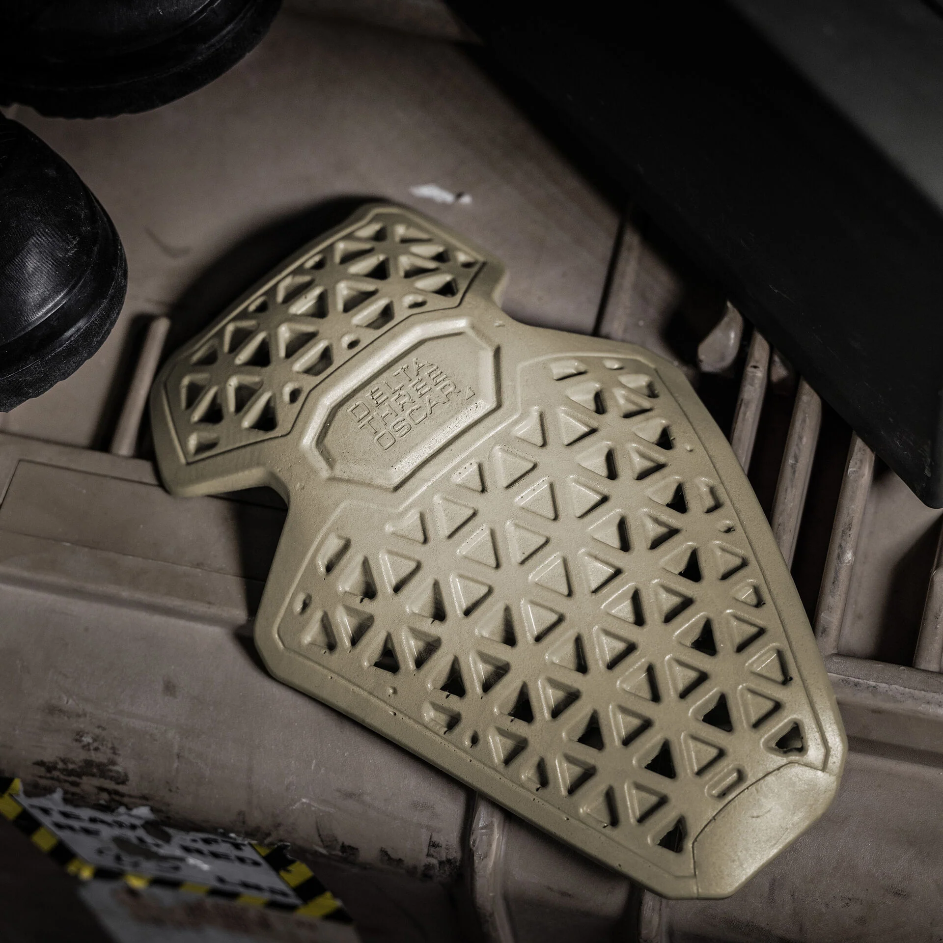 D30 P12 Knee Pad - Image 7