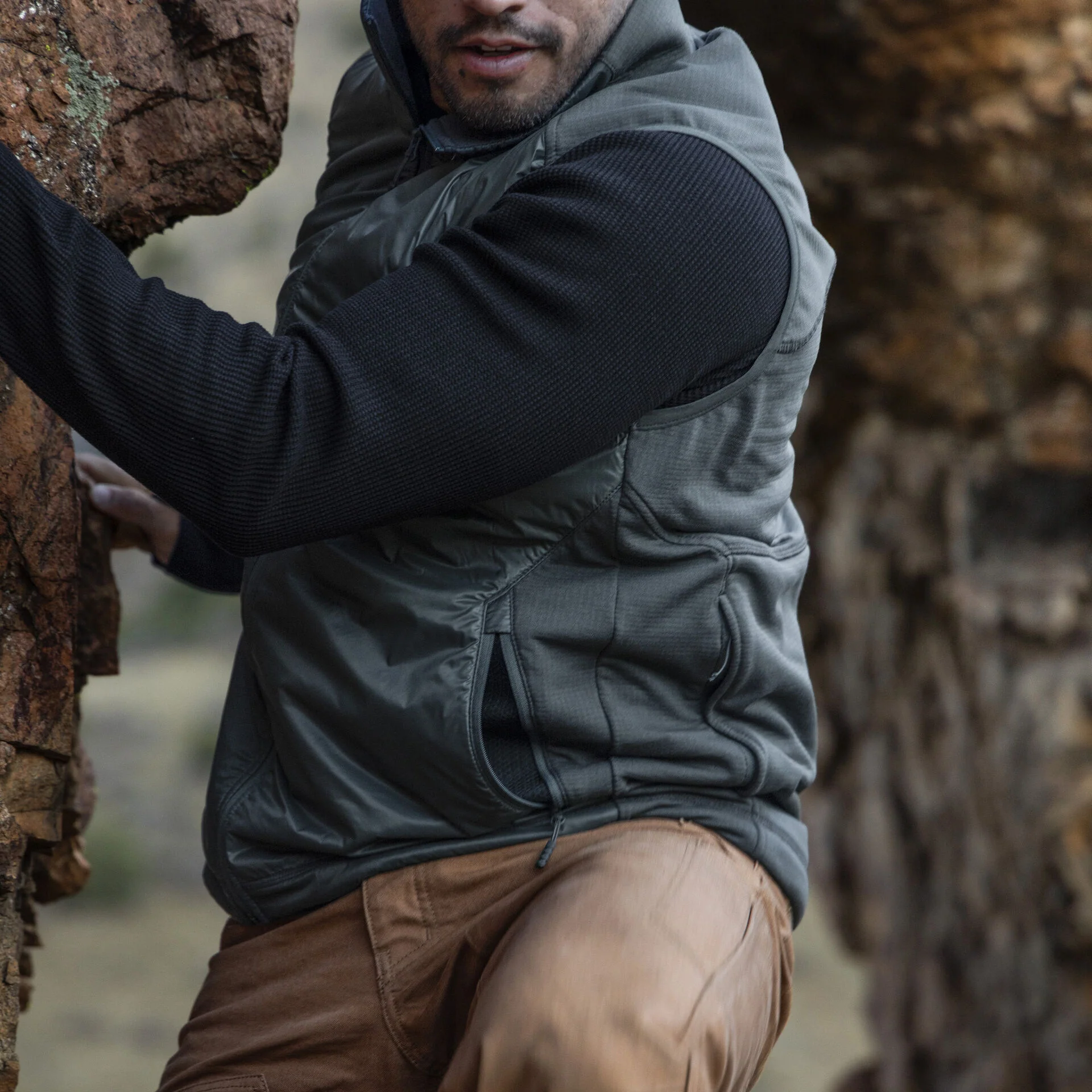 Hybrid Vest - Image 15