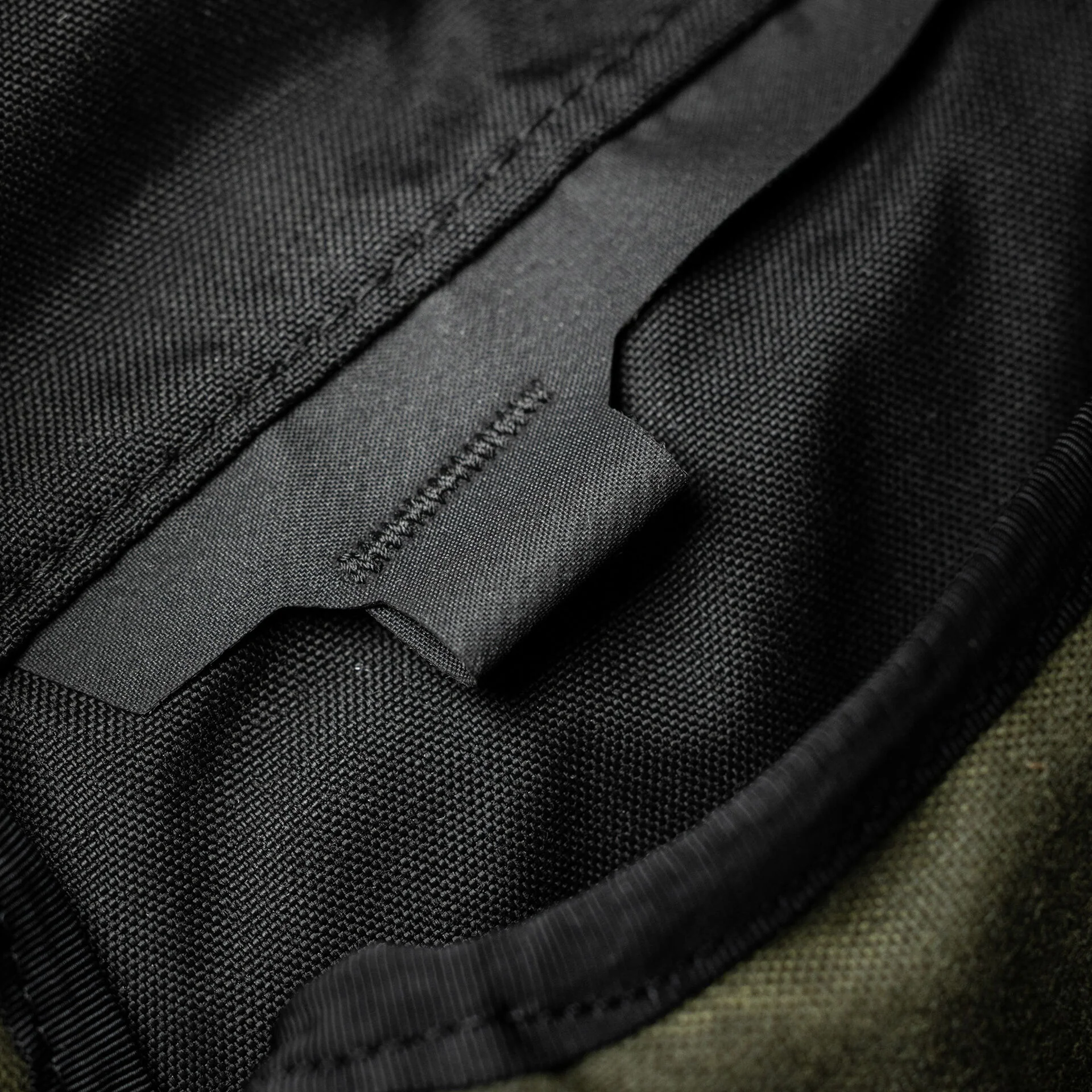 Parallax Messenger Bag 15L WX - Image 10
