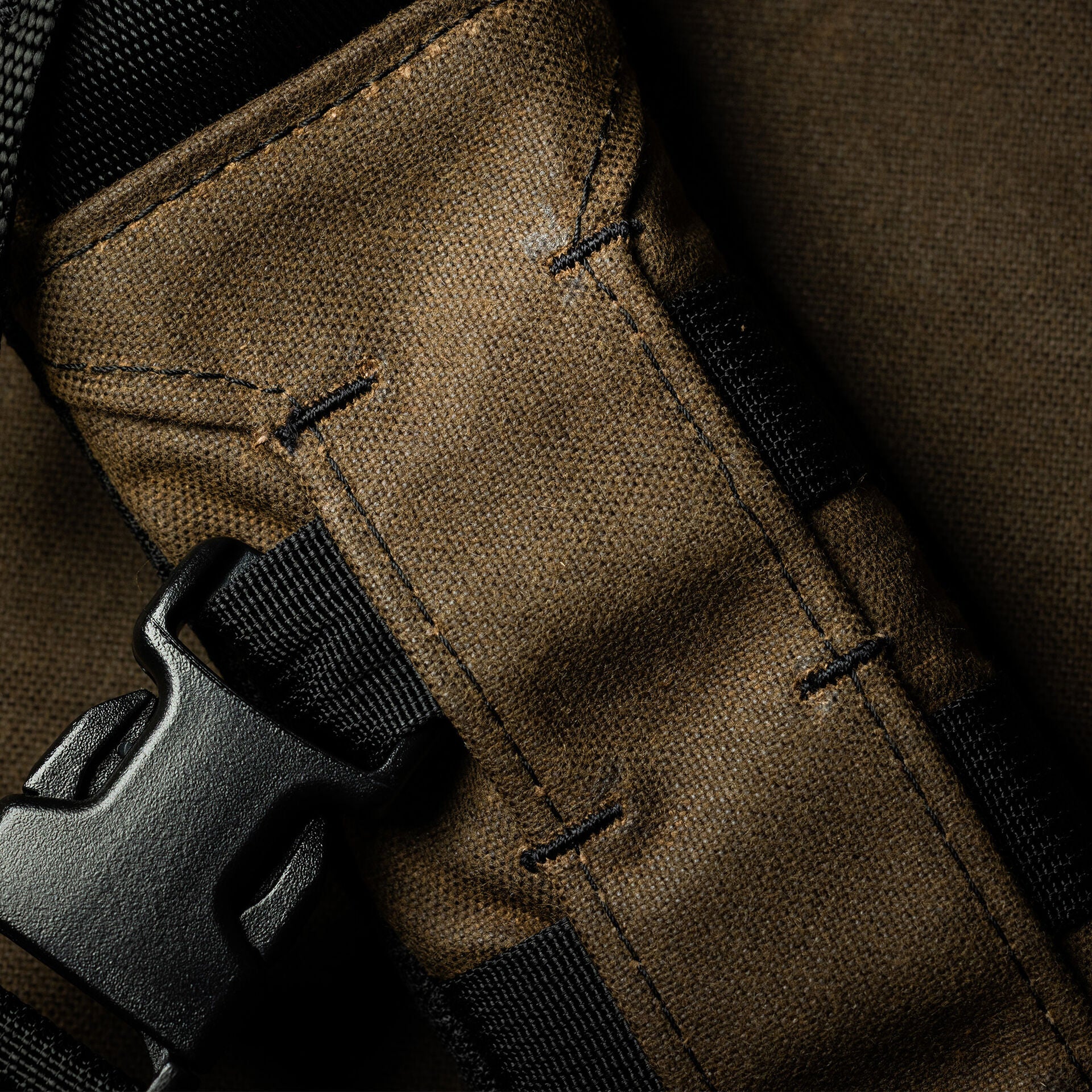 Parallax Messenger Bag 15L WX - Image 11